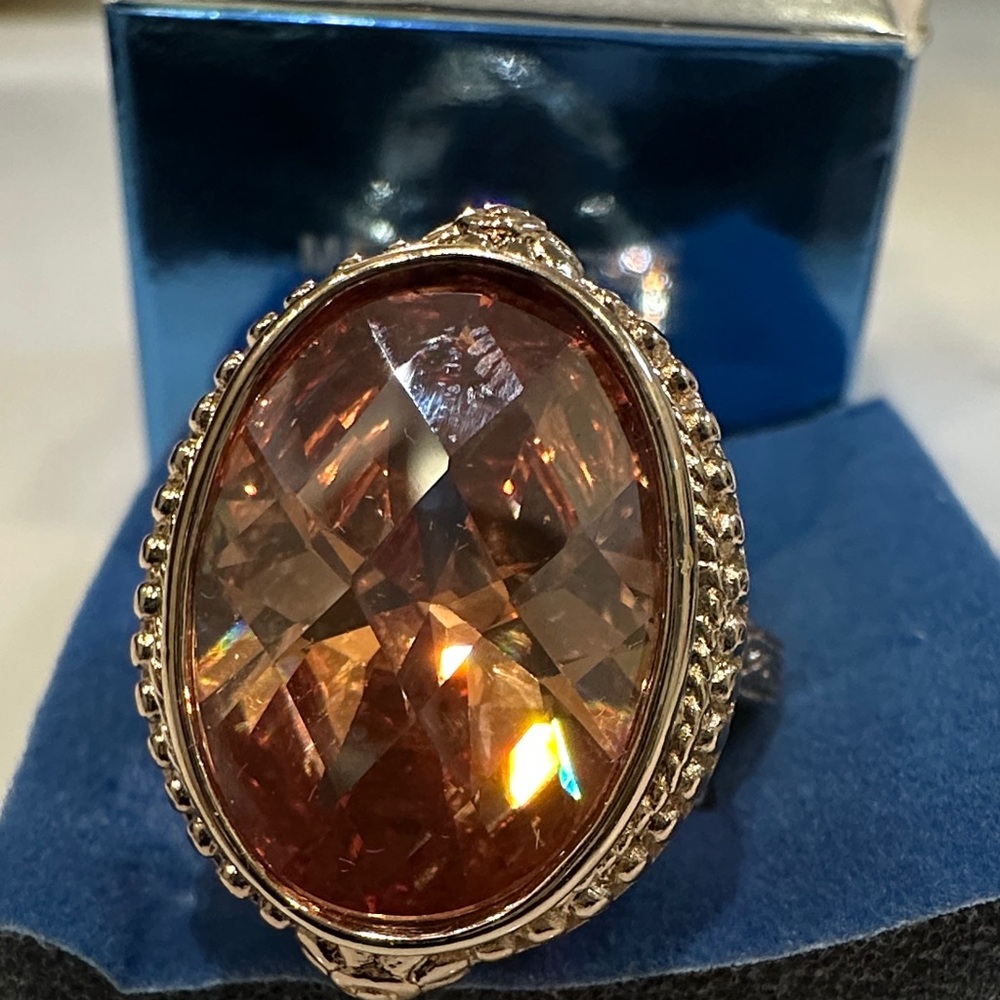 Avon TOPAZ COLORED STATMENT Silver Ring with Amber Gemstone